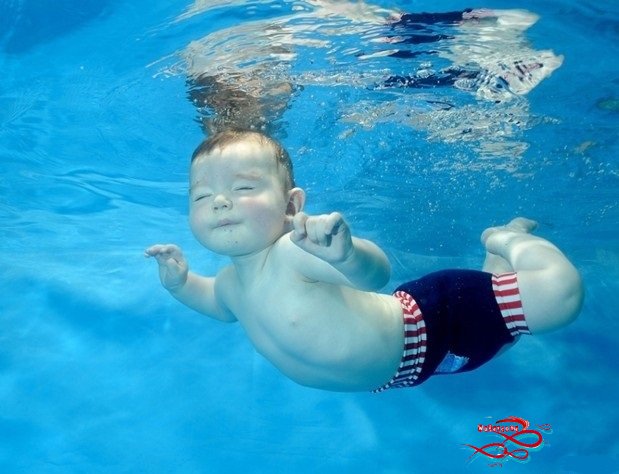 فواید شنا برای نوزادان و کودکان
