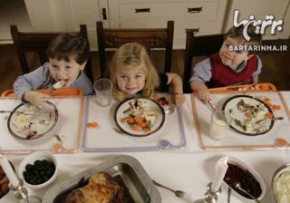  آداب میز غذا را به کودکان یاد بدهیم