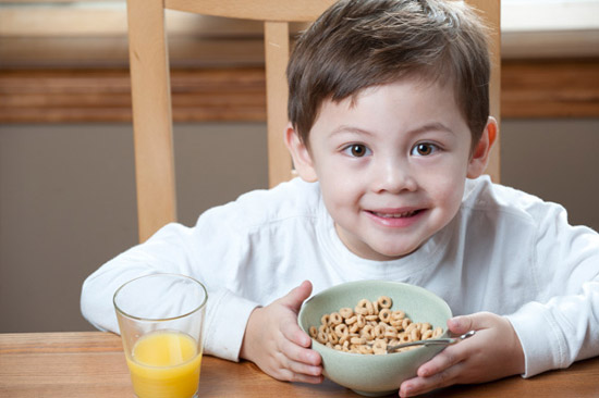 هفت توصیه برای صبحانه خوردن کوچولوها