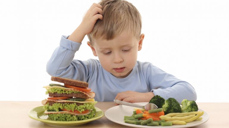 باورهای غلط غذایی در کودکان