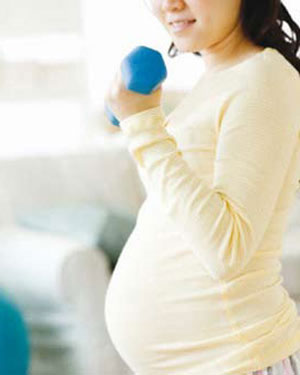 تمرينهاي قدرتي با وزنه در دوران بارداری