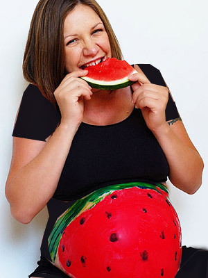 جلوگیری از گرفتگي عضلات شكم در بارداري با هندوانه